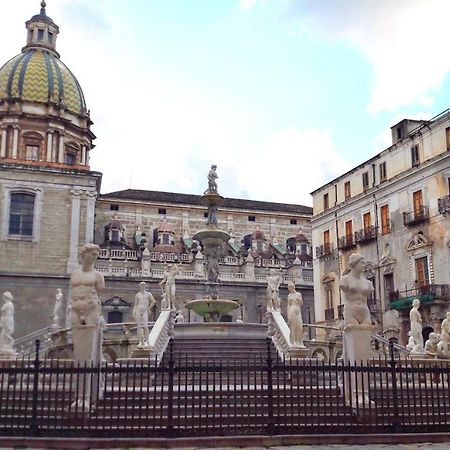 Locazione Breve In Pieno Centro "Blue House" Apartment Palermo Luaran gambar