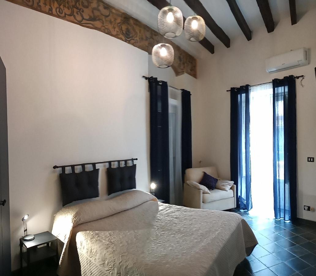 Locazione Breve In Pieno Centro "Blue House" Apartment Palermo Luaran gambar