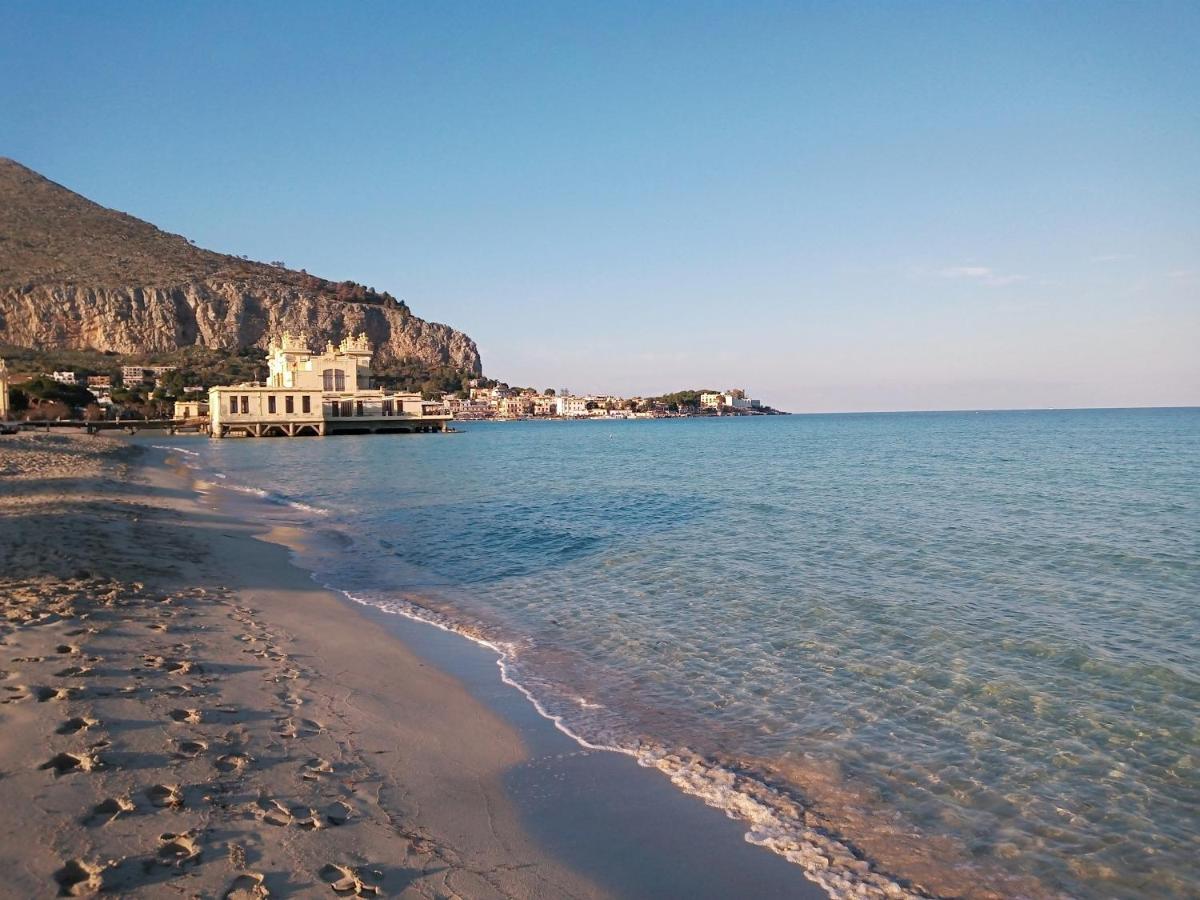 Locazione Breve In Pieno Centro "Blue House" Apartment Palermo Luaran gambar