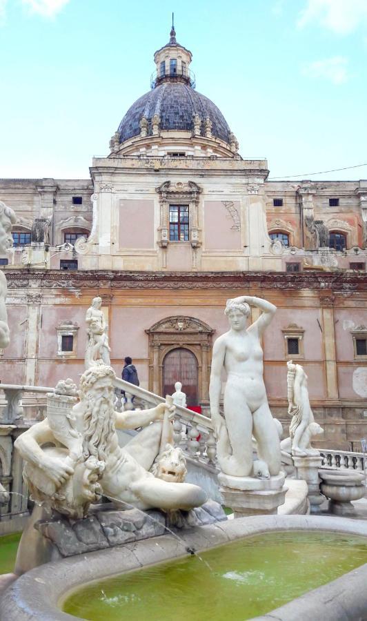 Locazione Breve In Pieno Centro "Blue House" Apartment Palermo Luaran gambar