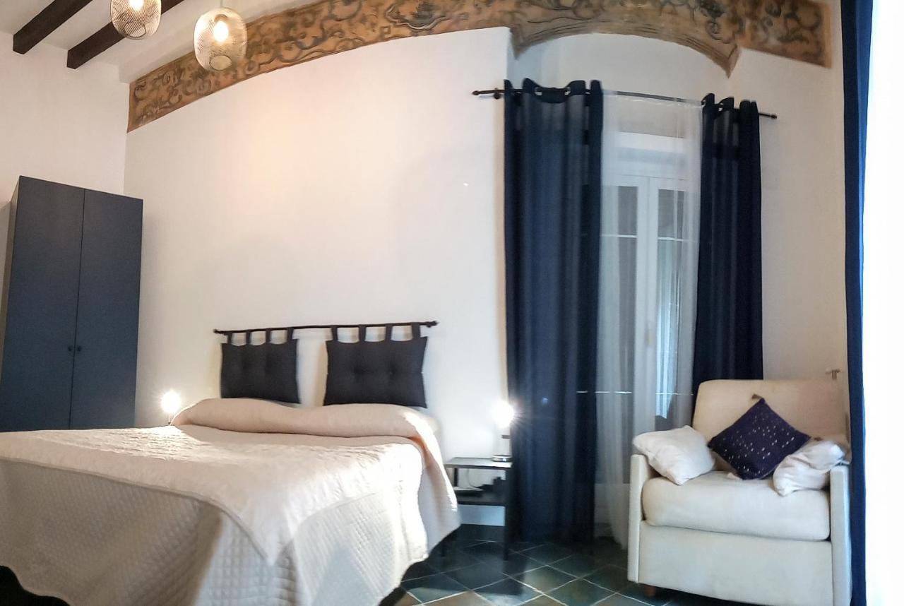 Locazione Breve In Pieno Centro "Blue House" Apartment Palermo Luaran gambar